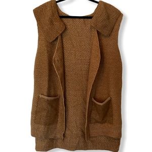 Nice! BeAuTiFuL Boutique Tan Soft Sweater Vest! 🌻